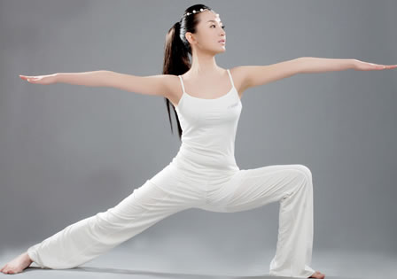放弃节食选择瑜伽 帮你快速健康减肥